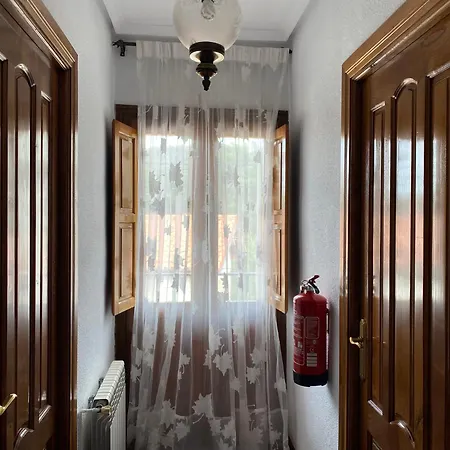 Nietas De Paco Feriehus Yermo